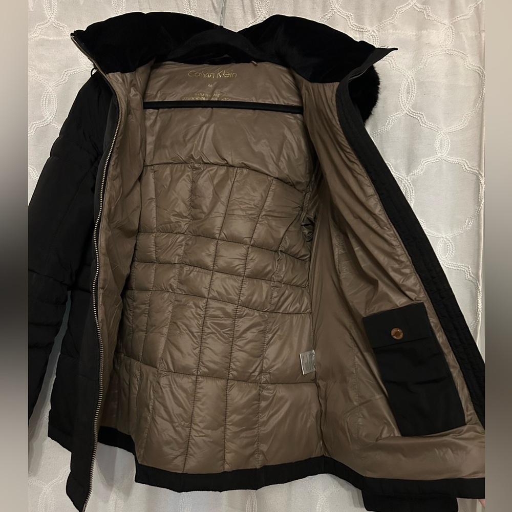 Calvin Klein Women’s Faux Fur Puffer Jacket | Black | Size M - Picture 5 of 11
